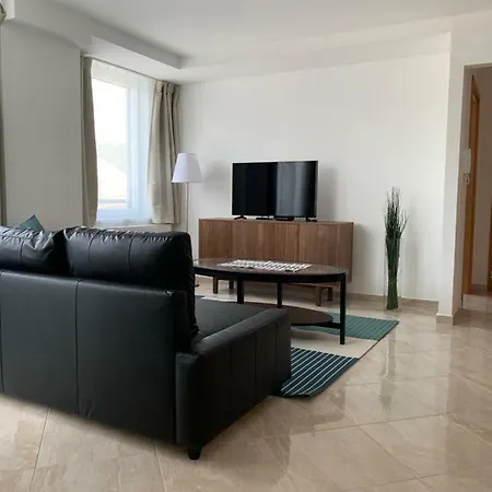 Apartamento H *